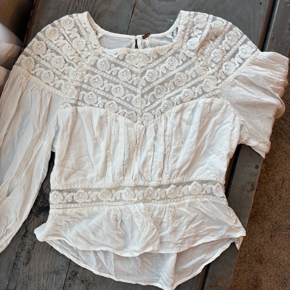 Free People Sweet Mornings white lace crop blouse | size small